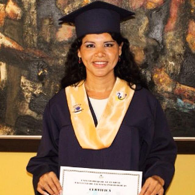 Diane Rodríguez primera transexual en Ecuador en adquirir el grado de Psicóloga