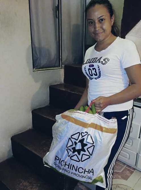 Donación de canastas y alimentos por parte de la Asociación Silueta X, centro Pisco Trans y La Camara LGBT de Comercio Ecuador - Covid19 - Apoyo Prefectura de Pichincha (13)